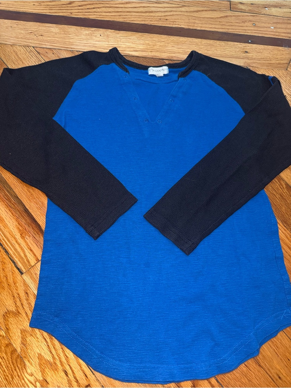 Appaman Kids Blue and Black Long-Sleeve Raglan Top Size 10